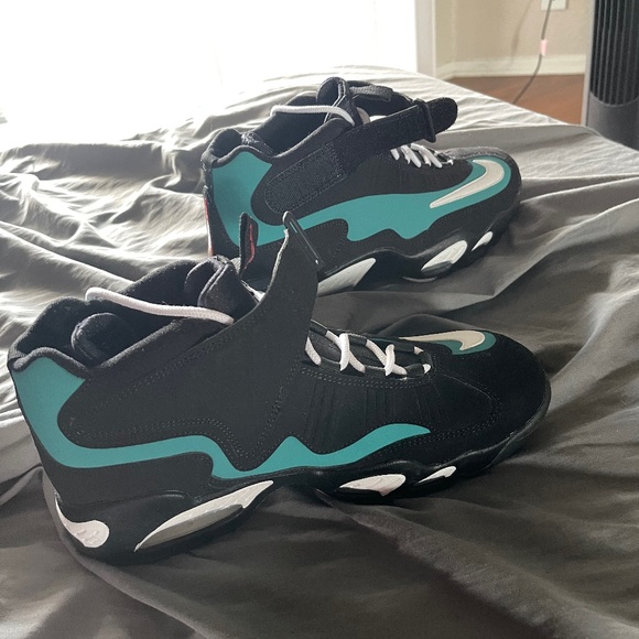 Nike air Griffey size 9.5 mens